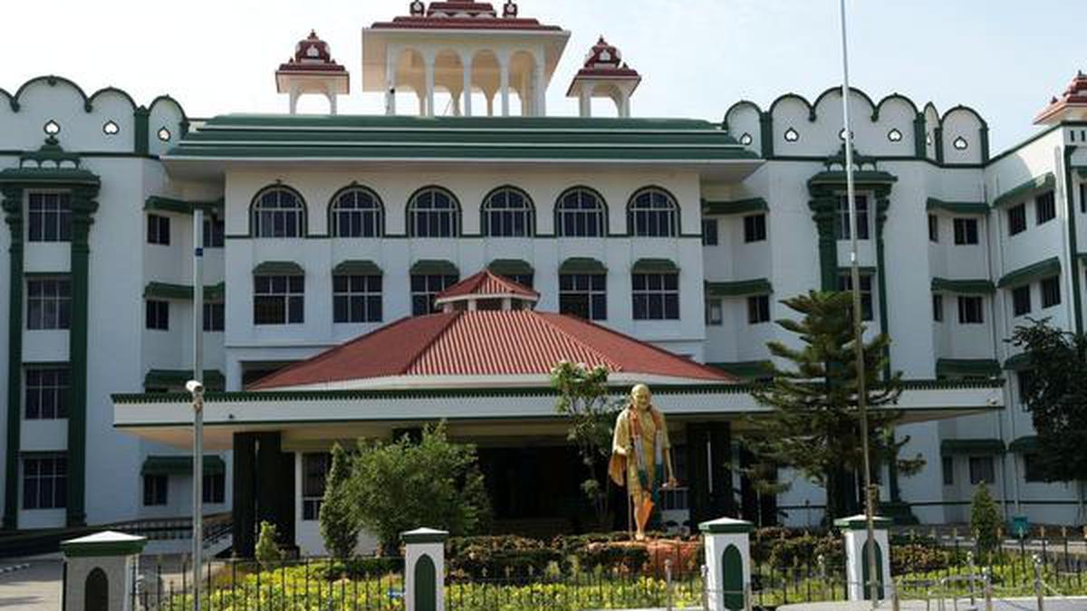 218 விஏஓக்கள் உயர் நீதிமன்றம் உத்தரவு