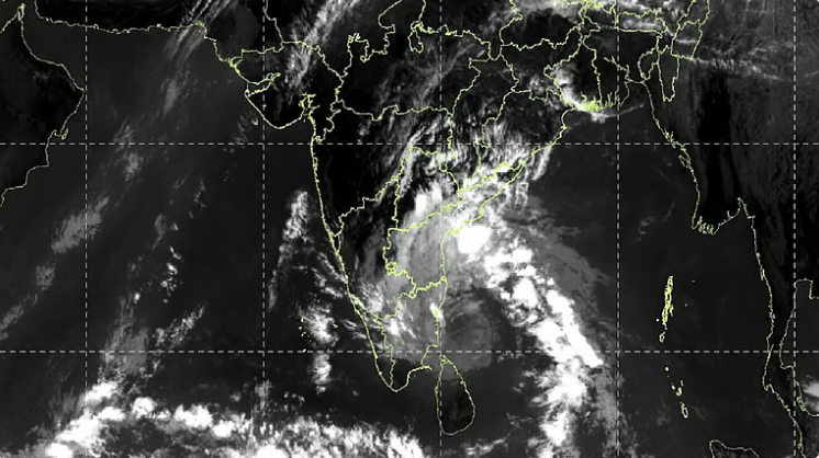 Cyclone Titva approaching Tamil Nadu - Moving speed and situation!